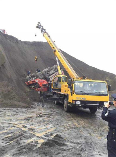 桦川上犹道路救援